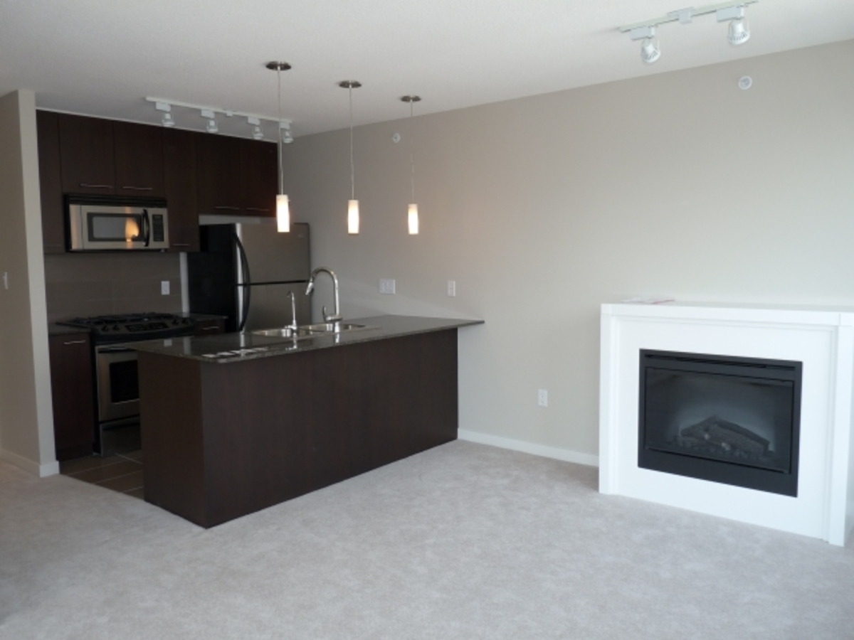 Kitchen at 1002 - 2979 Glen Drive, Coquitlam Center, Coquitlam